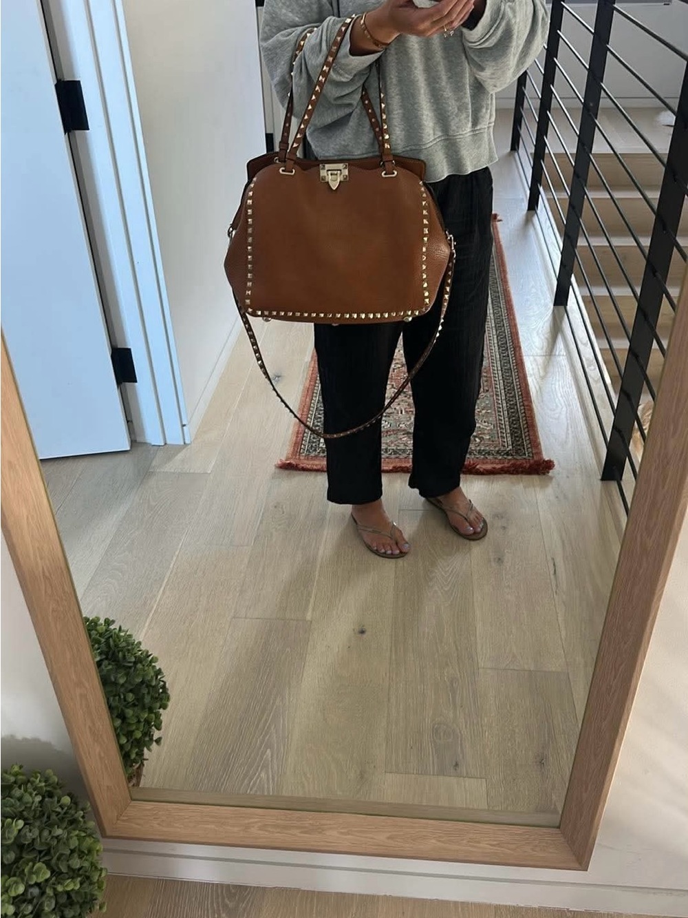 100% Authentic Valentino Garavani Rockstud Leather Shopper Shoulder Bag